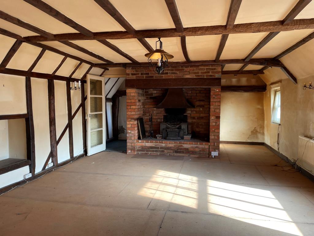 Lot: 93 - VACANT MIXED RESIDENTIAL AND COMMERCIAL PROPERTY WITH POTENTIAL -